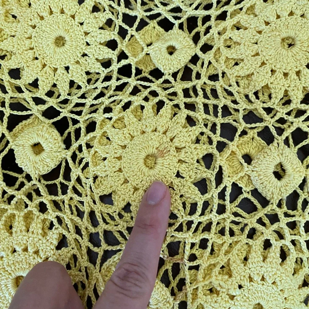 Vintage Handmade Yellow Crochet Lace Shawl Square Floral Medallion Throw 44